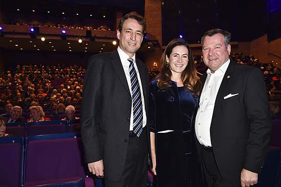 Georg Eisenreich (Bayerischer Staatssekretär für Bildung und Kultus, Wissenschaft und Kunst), Josef Schmid und Frau Natalie bei der Eröffnung der 31. Jüdischen Kulturtage im Carl-Orff-Saal im Gasteig in München am 18.11.2017 Foto: BrauerPhotos / S.Brauer